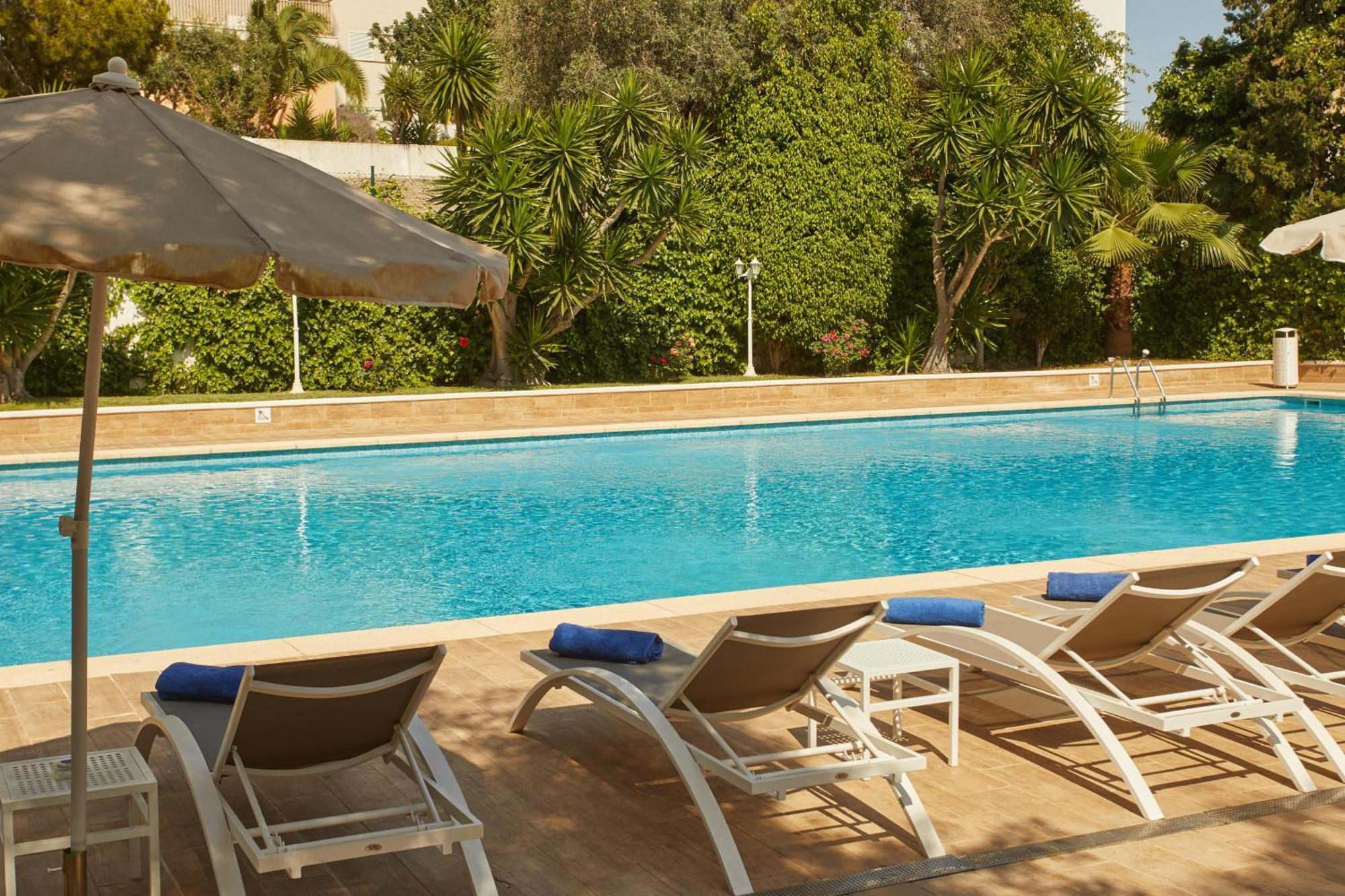 Hotel Joan Miro Museum Palma de Mallorca Exterior photo The swimming pool